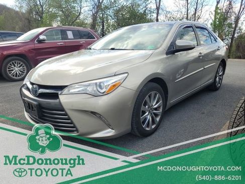 Used 2017 Toyota Camry XLE w/ Moonroof Package image 1