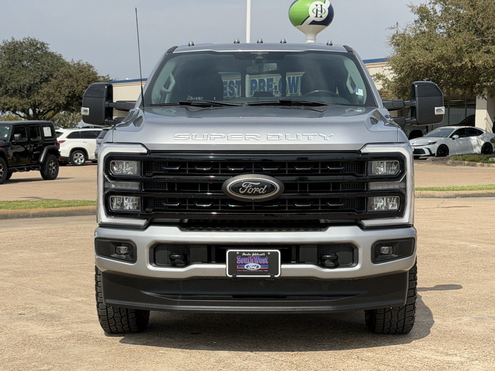 Used 2023 Ford F250 Lariat w/ Black Appearance Package AWD/4WD image 9