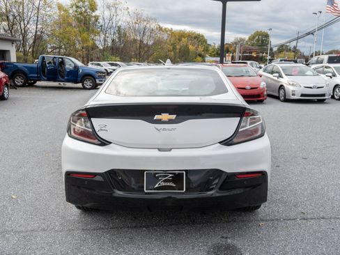 Used 2018 Chevrolet Volt Premier image 10