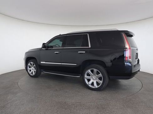 Used 2019 Cadillac Escalade Luxury AWD/4WD image 10