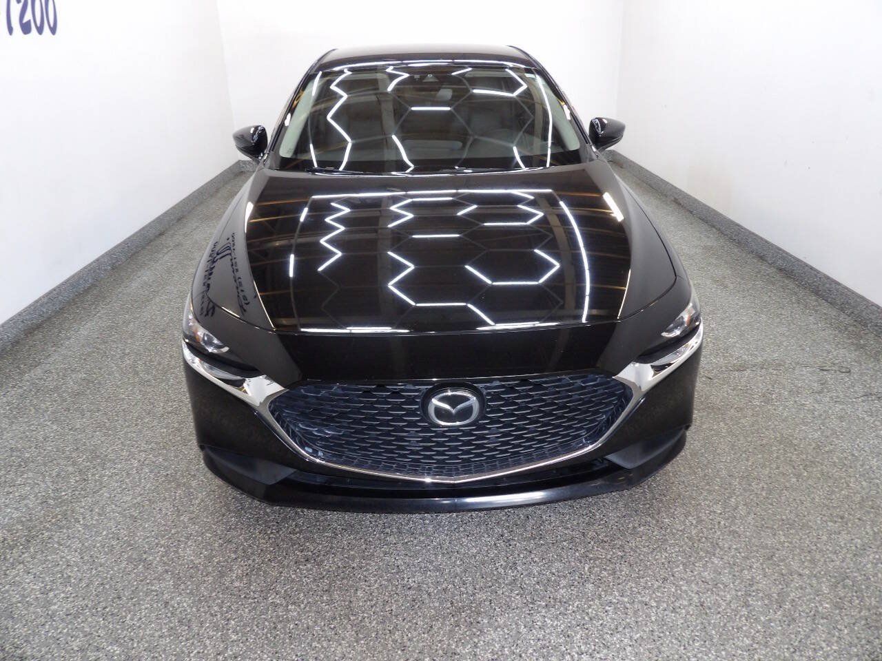 Used 2020 MAZDA MAZDA3 Sedan w/ Select Package FWD image 2