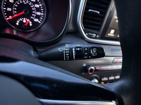 Used 2020 Kia Sportage LX image 36