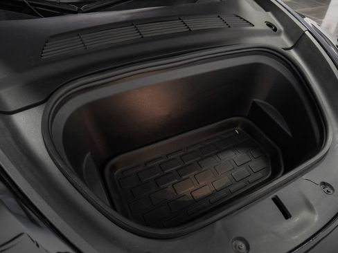 Used 2021 Tesla Model Y Long Range image 56