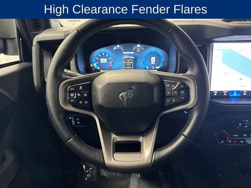 Certified 2025 Ford Bronco Badlands AWD/4WD image 17