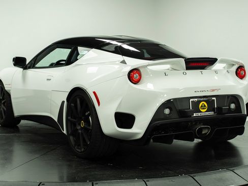 Used 2020 Lotus Evora image 12