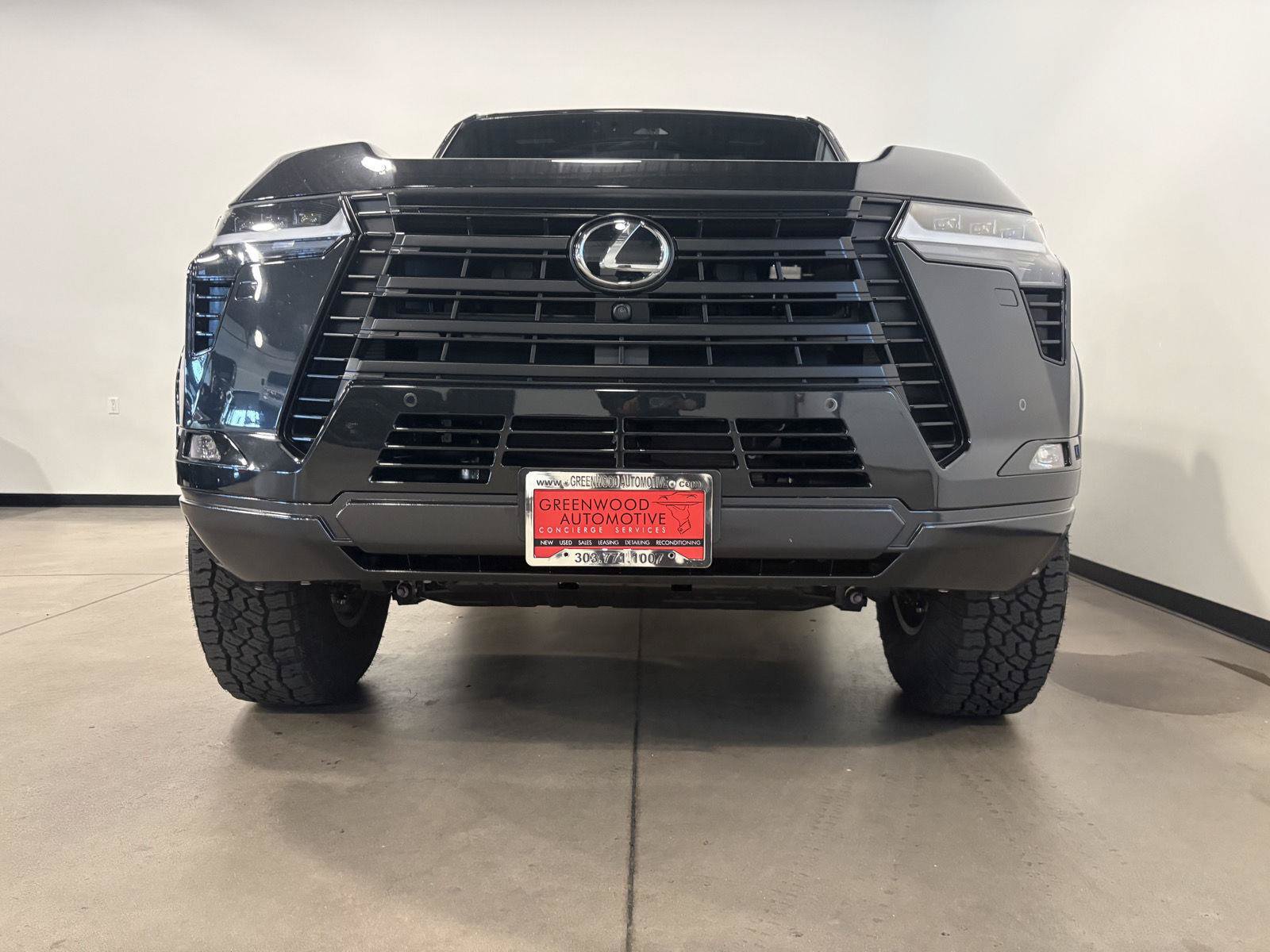 Used 2026 Lexus GX 550 w/ Accessory Package (2T) AWD/4WD image 8