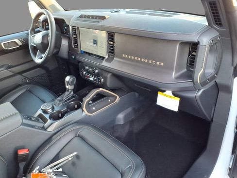 New 2025 Ford Bronco Badlands w/ Sasquatch Package image 12