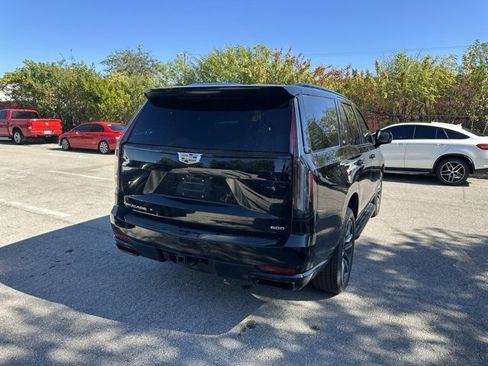 Used 2023 Cadillac Escalade Sport image 7