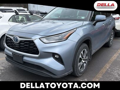 Used 2021 Toyota Highlander XLE
