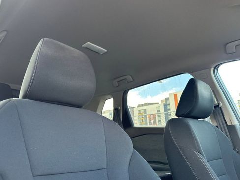 Used 2023 Nissan Rogue S image 19