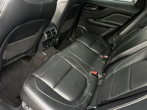 Used 2019 Jaguar F-PACE S image 12