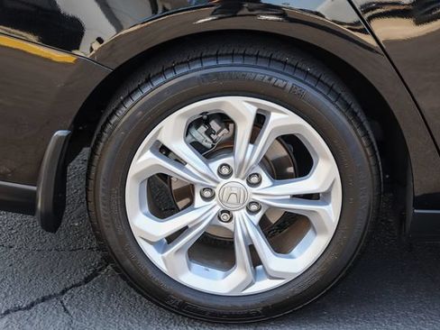 Certified 2025 Honda Accord LX image 9