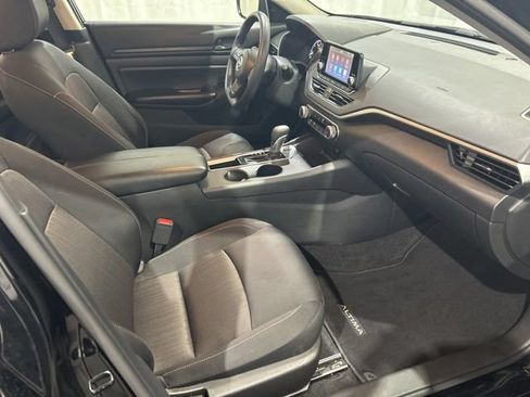Certified 2024 Nissan Altima 2.5 S FWD image 12