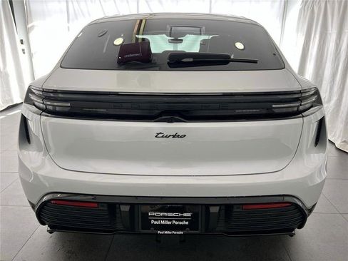 New 2025 Porsche Macan Turbo Electric AWD/4WD image 8