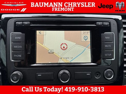 Used 2015 Volkswagen Beetle TDI FWD image 19