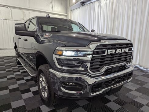 Used 2026 RAM 2500 Big Horn AWD/4WD image 5