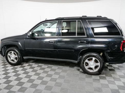 Used 2008 Chevrolet TrailBlazer LT image 2