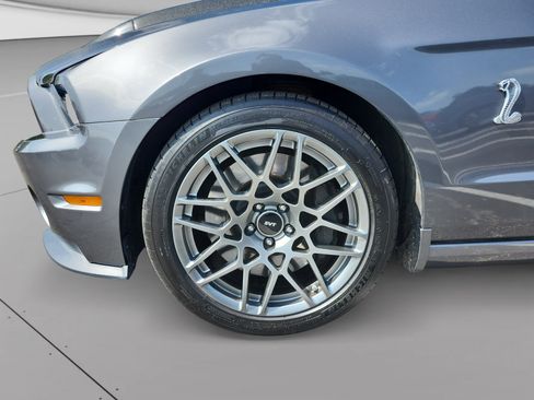 Used 2014 Ford Mustang Shelby GT500 w/ Equipment Group 821A RWD image 15
