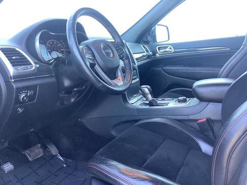 Used 2018 Jeep Grand Cherokee Trailhawk AWD/4WD image 3