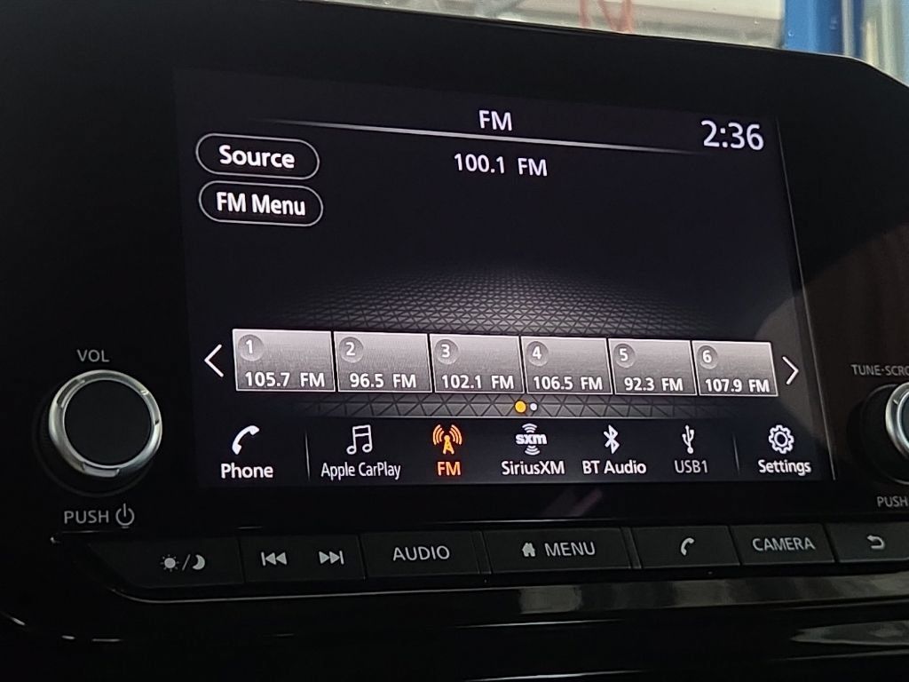 Used 2024 Nissan Pathfinder SV AWD/4WD image 40
