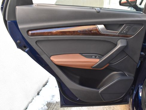 Used 2020 Audi Q5 2.0T Premium Plus w/ Premium Plus Package image 27