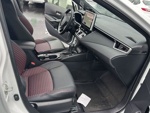 Used 2026 Toyota Corolla XSE FWD image 9