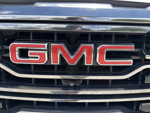 Used 2022 GMC Sierra 1500 AT4 w/ AT4 Premium Package AWD/4WD image 10