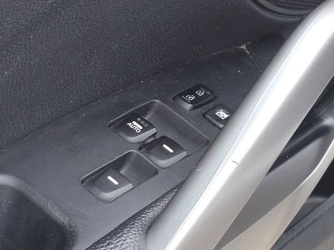 Used 2016 Hyundai Veloster Base w/ Option Group 03 image 24