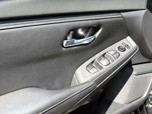 Certified 2022 Nissan Sentra SV w/ All-Weather Package FWD image 9