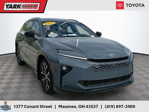 Certified 2025 Toyota Crown Signia AWD/4WD image 1