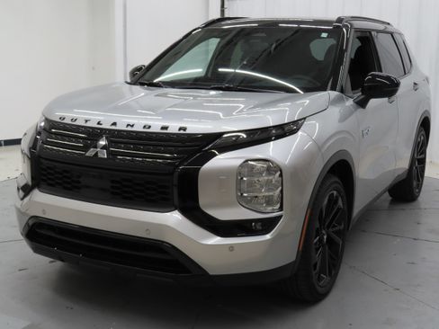 New 2025 Mitsubishi Outlander SEL Black Edition image 7