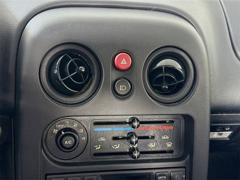 Used 1995 MAZDA MX-5 Miata image 8