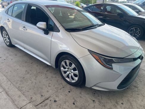 Used 2024 Toyota Corolla LE FWD image 4