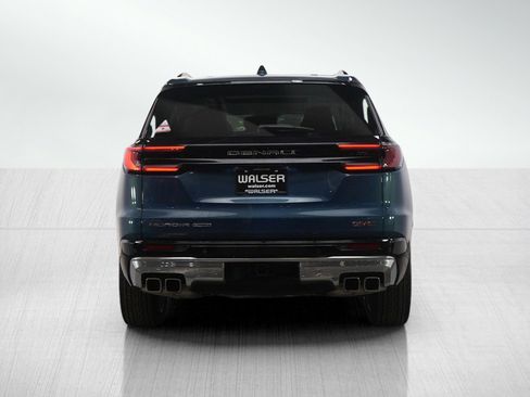 Used 2024 GMC Acadia Denali w/ Super Cruise Package image 4