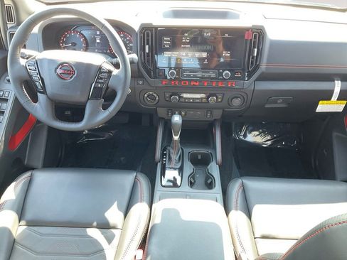New 2025 Nissan Frontier PRO-4X w/ Pro Premium Package image 31