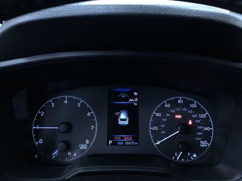 Used 2025 Toyota Corolla Cross LE image 30