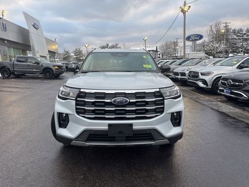 New 2026 Ford Explorer Active w/ Active Comfort Package image 2