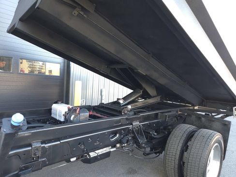Used 2020 Ford F550 4x4 Crew Cab Super Duty image 4