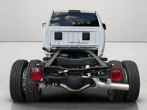 Used 2024 RAM 4500 Tradesman w/ Chrome Appearance Group image 6