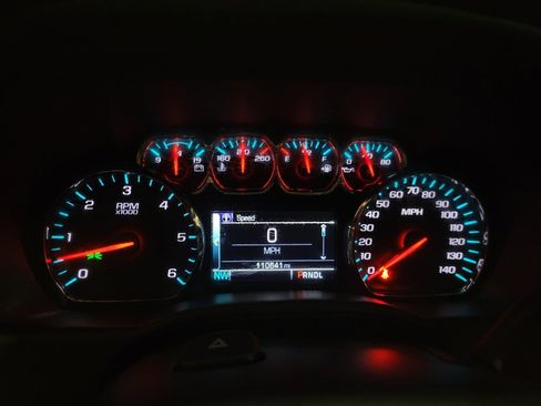 Used 2018 Chevrolet Silverado 1500 LT w/ All Star Edition image 23