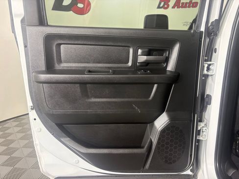 Used 2024 RAM 2500 Tradesman w/ Chrome Appearance Group AWD/4WD image 39