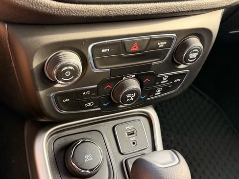 Used 2020 Jeep Compass Sport w/ Cold Weather Group AWD/4WD image 20