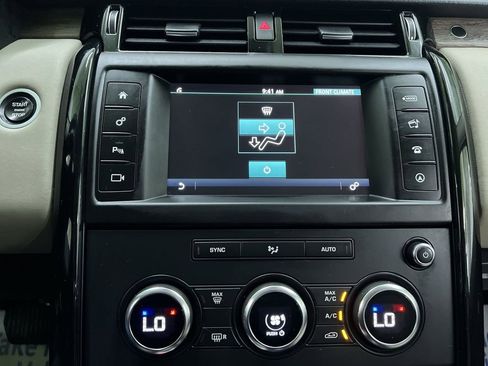 Used 2017 Land Rover Discovery SE AWD/4WD image 22