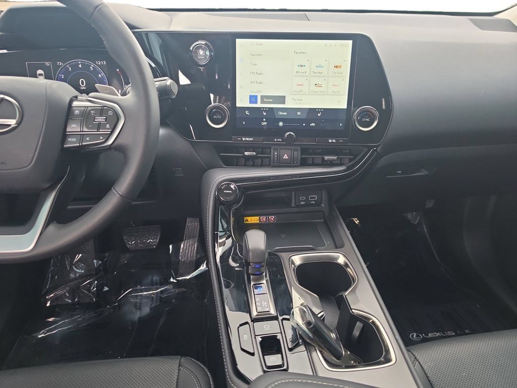 Used 2025 Lexus NX 250 FWD w/ Accessory Package (K3) image 13