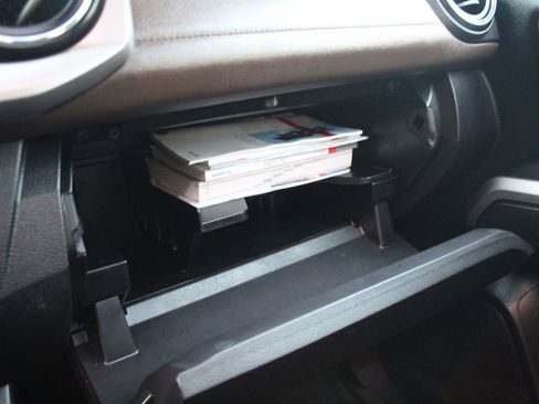 Used 2017 Toyota Tacoma Limited image 30