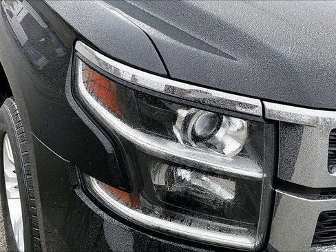 Used 2019 Chevrolet Suburban LT image 29