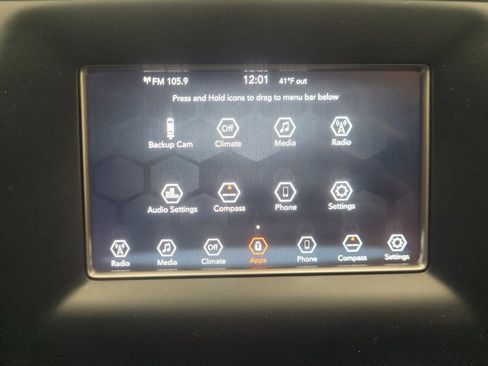 Used 2019 Jeep Grand Cherokee Laredo AWD/4WD image 25