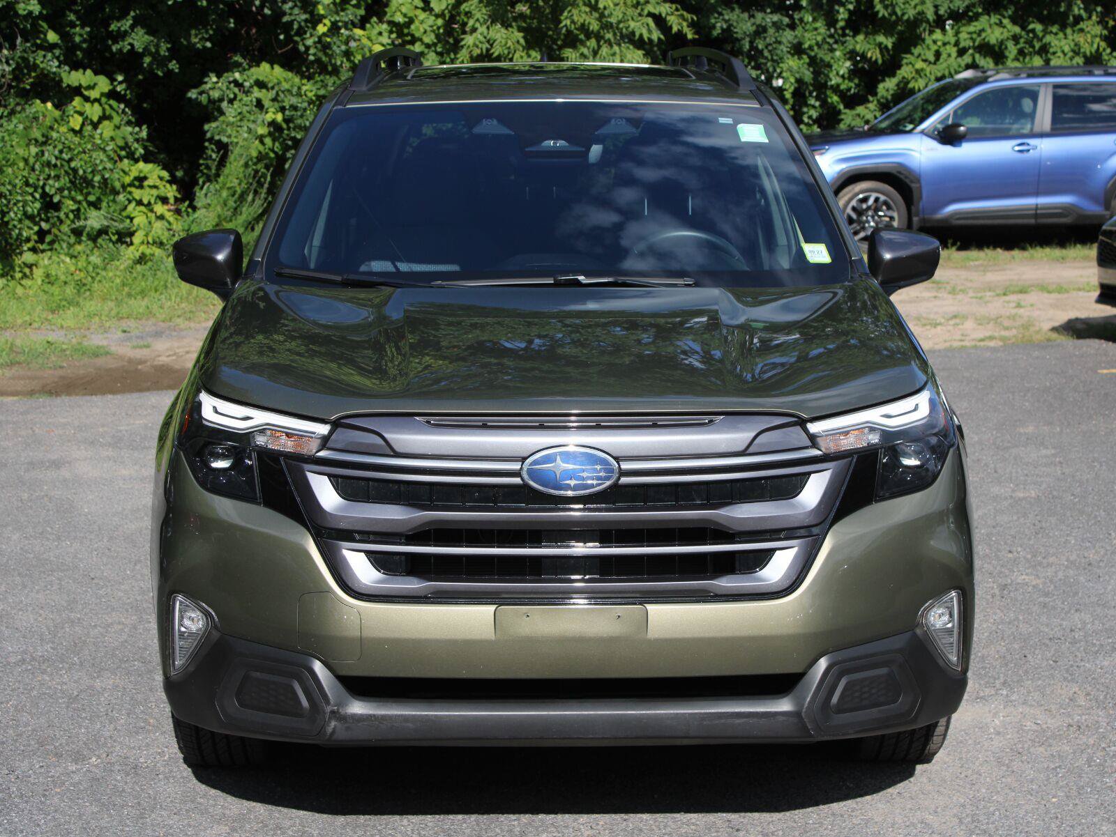 Certified 2025 Subaru Forester Premium AWD/4WD image 2