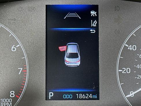 Used 2025 Toyota Corolla LE image 19