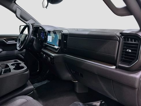 Certified 2025 Chevrolet Silverado 1500 LT RWD image 30